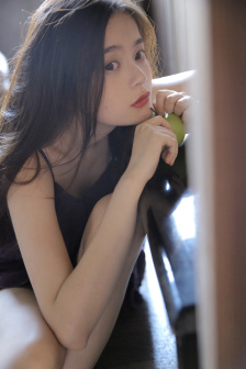 女孩在线观看